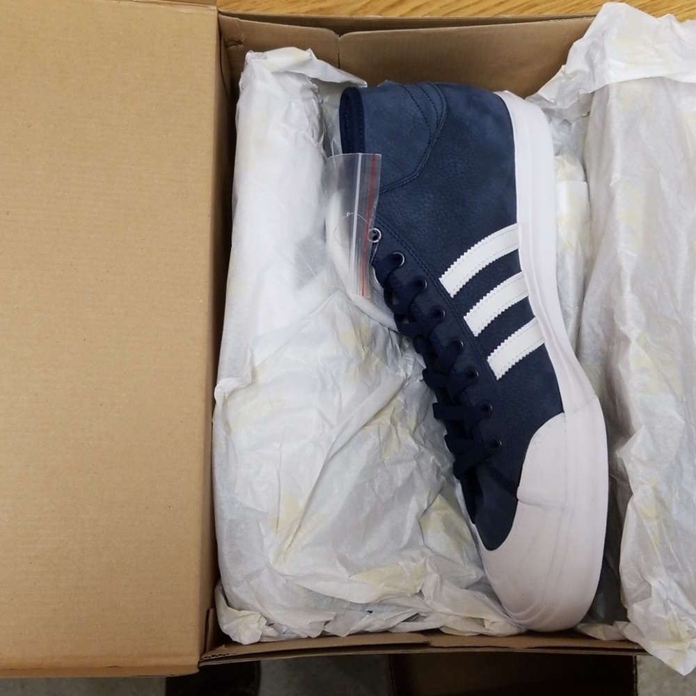 Adidas Matchcourt Mid size 13 Mens